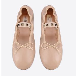 New VALENTINO GARAVANI Rockstud Leather Ballet Flats In Blush Size 36